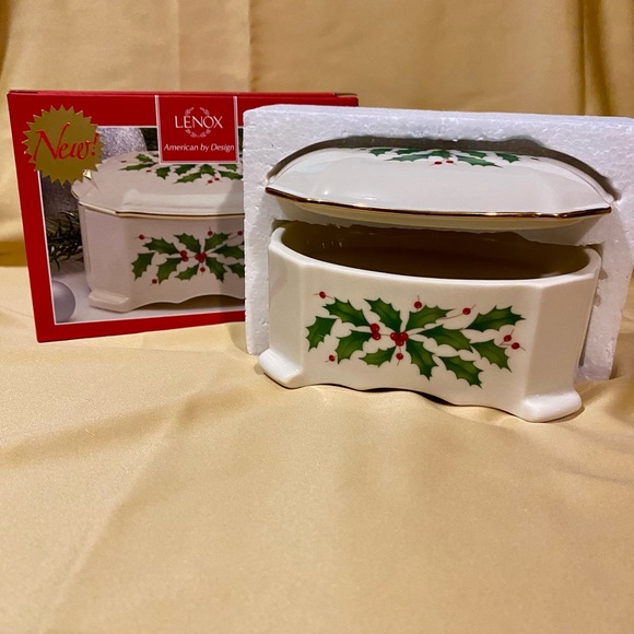 BNIB LENOX HOLIDAY ARCHIVE MUSICAL TRINKET BOX - Picture 11 of 14